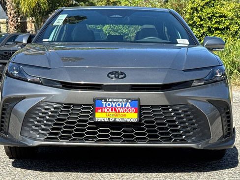 New 2026 Toyota Camry SE image 8