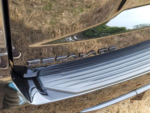 Used 2022 Cadillac Escalade Sport Platinum w/ Heavy-Duty Trailer Package image 9