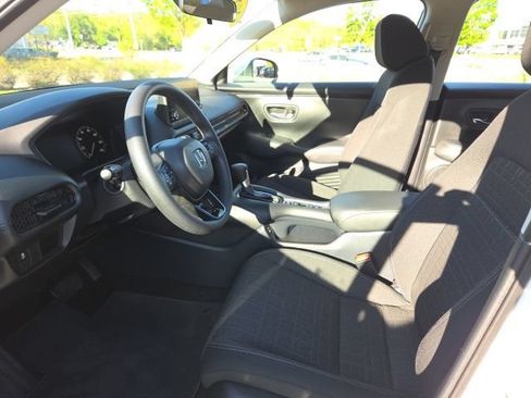 Certified 2025 Honda HR-V LX image 18