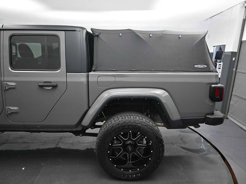 Used 2021 Jeep Gladiator Sport AWD/4WD image 16