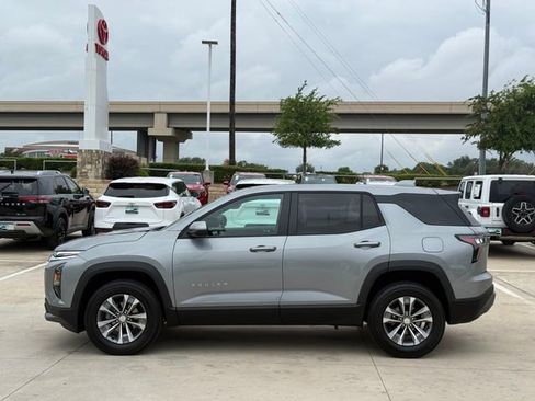Used 2025 Chevrolet Equinox LT FWD image 7