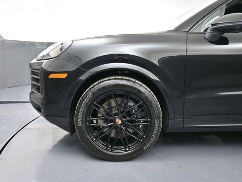 New 2026 Porsche Cayenne AWD/4WD image 12