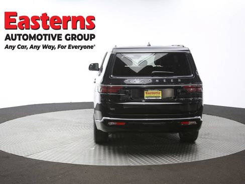Used 2022 Jeep Wagoneer Series II AWD/4WD image 37