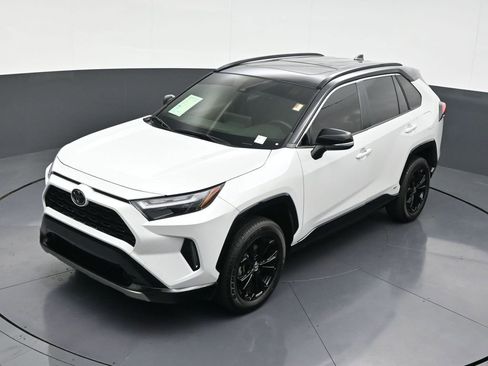 Used 2025 Toyota RAV4 XSE image 14
