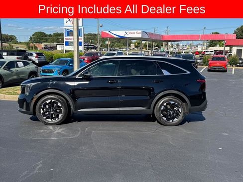 Certified 2024 Kia Sorento S w/ Panoramic Sunroof Package FWD image 6