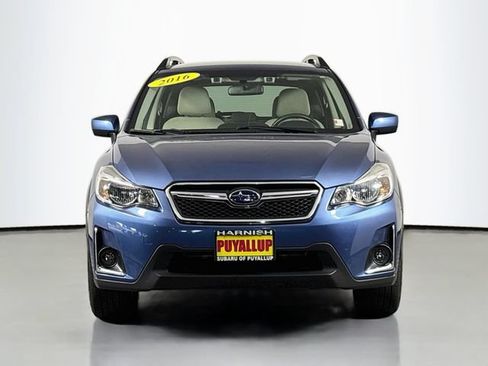 Used 2016 Subaru Crosstrek 2.0i Premium AWD/4WD image 2