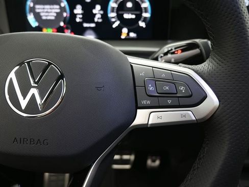 New 2026 Volkswagen Tiguan SE R-Line image 2