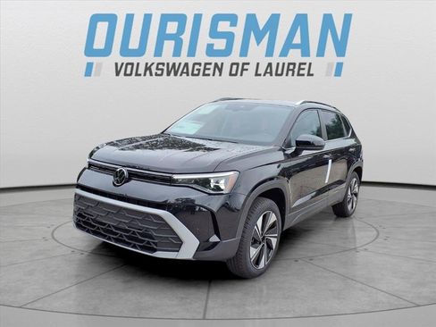 New 2025 Volkswagen Taos SE image 7