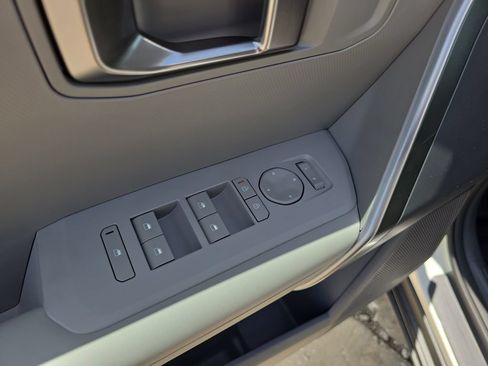 New 2027 Kia Seltos S FWD image 19