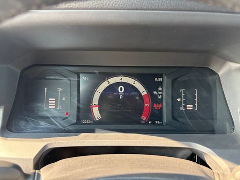 Used 2024 Toyota Tacoma SR5 AWD/4WD image 14