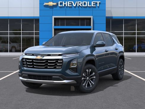 New 2027 Chevrolet Equinox LT w/ Convenience Package II FWD image 6