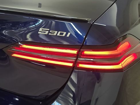 Used 2026 BMW 530i w/ M Sport Package image 33