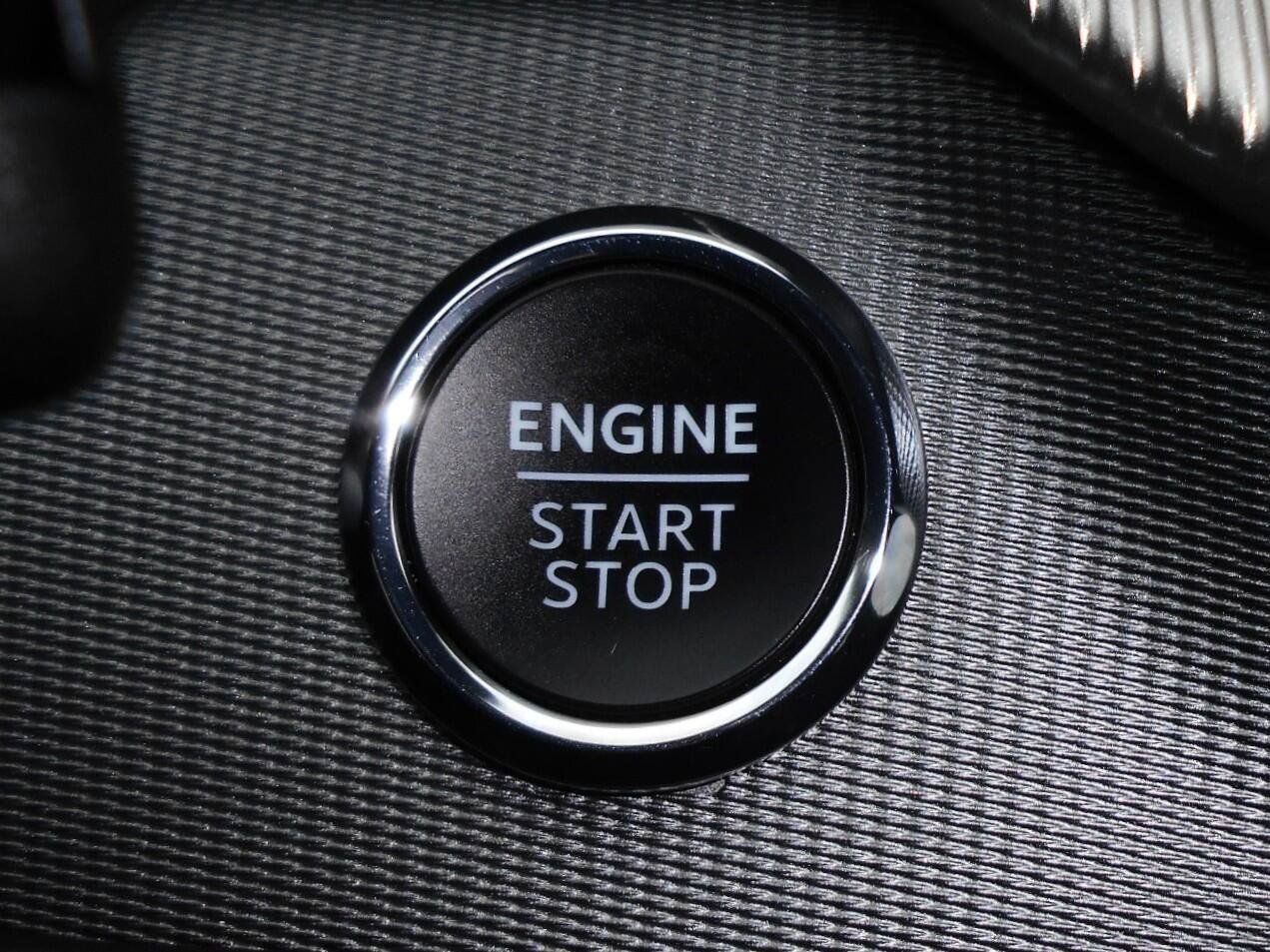 Used 2025 Ford Explorer ST AWD/4WD image 15