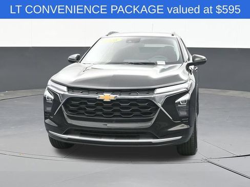 Used 2026 Chevrolet Trax LT w/ LT Convenience Package FWD image 2