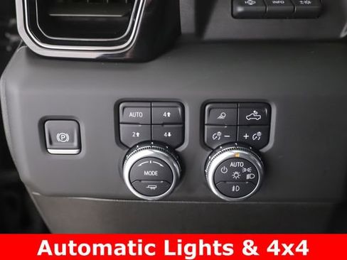 Used 2025 GMC Sierra 2500 AT4X image 22