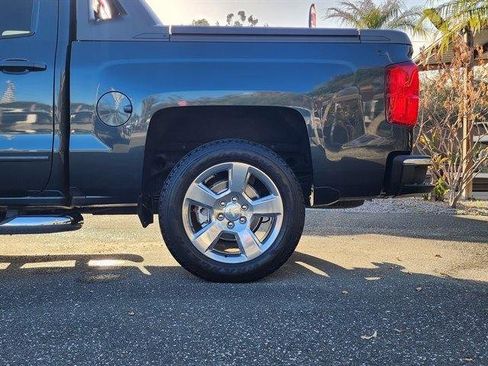 Used 2017 Chevrolet Silverado 1500 LT w/ High Desert Package RWD image 10