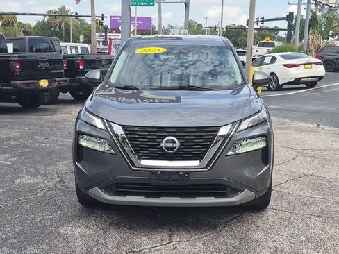Used 2023 Nissan Rogue SV FWD image 2