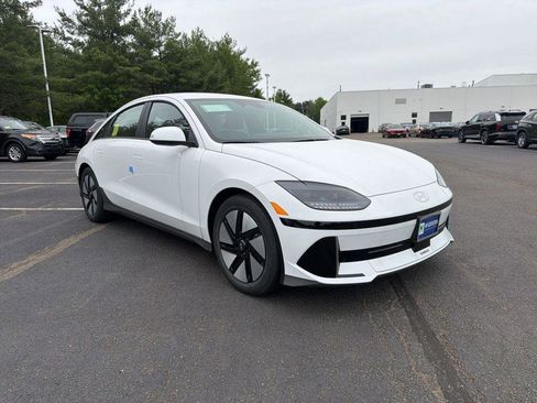 New 2025 Hyundai Ioniq 6 SE RWD image 8