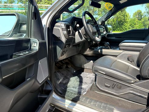 Used 2024 Ford F150 Lariat image 14