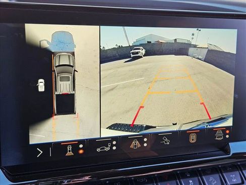 Used 2025 Chevrolet Silverado 1500 ZR2 w/ Technology Package image 13