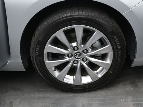 Used 2016 Toyota Camry XLE image 39