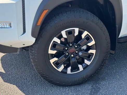 Used 2024 Nissan Frontier PRO-4X w/ Off-Road Protection Package AWD/4WD image 24