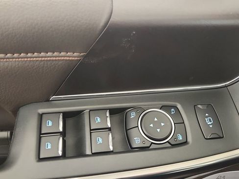 New 2025 Ford F250 King Ranch w/ FX4 Off-Road Package image 36