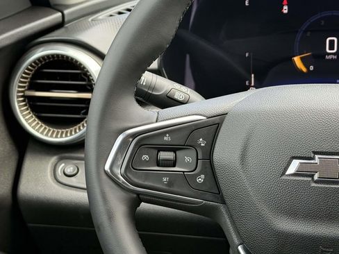 Used 2024 Chevrolet Trax ACTIV w/ Sunroof Package image 21