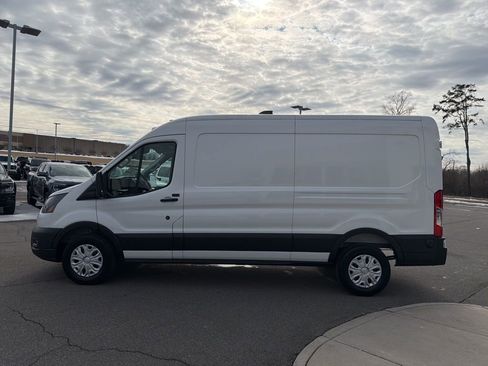 New 2026 Ford Transit 250 148 Medium Roof RWD image 6