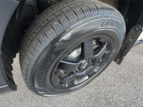 Used 2022 Subaru Outback Wilderness w/ Wilderness Package image 9