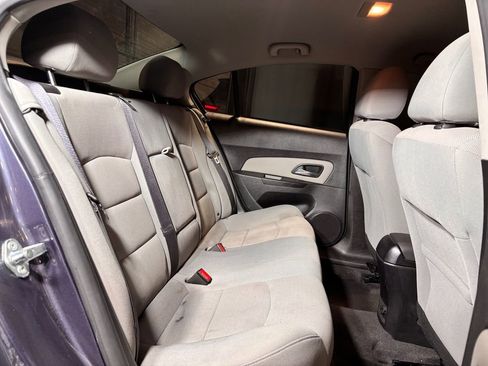 Used 2014 Chevrolet Cruze LT w/ Technology Package FWD image 18