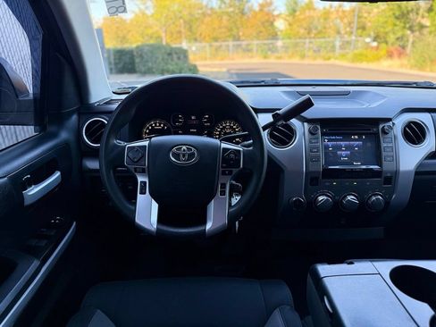 Used 2018 Toyota Tundra SR5 AWD/4WD image 45