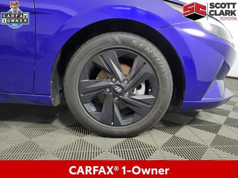 Used 2023 Hyundai Elantra SEL w/ Cargo Package FWD image 11