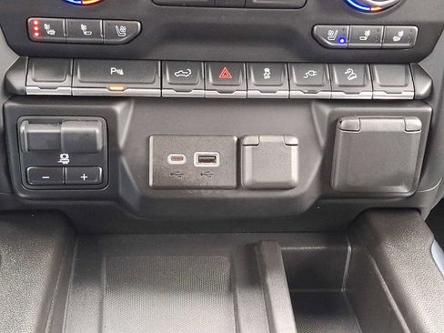 Used 2022 Chevrolet Silverado 2500 LTZ w/ LTZ Plus Package image 25