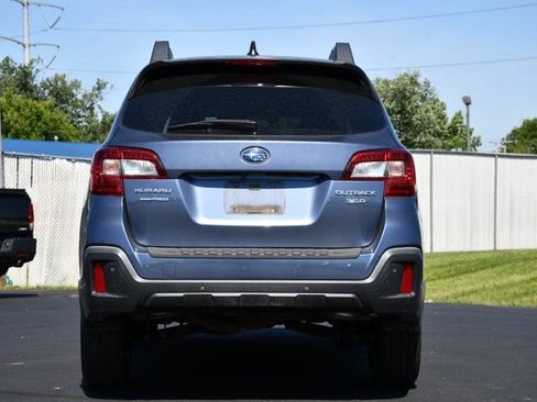Used 2018 Subaru Outback 3.6R Limited AWD/4WD image 6