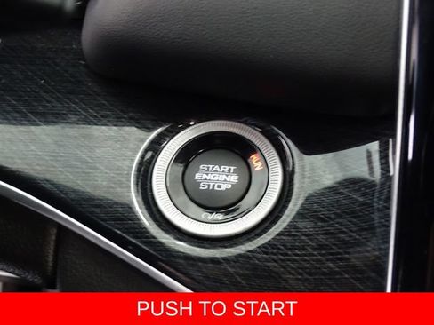 Used 2023 Jeep Grand Cherokee Trailhawk w/ Luxury Tech Group III AWD/4WD image 9
