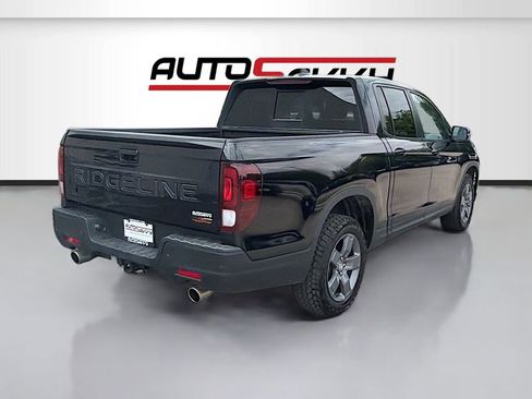 Used 2025 Honda Ridgeline TrailSport image 7