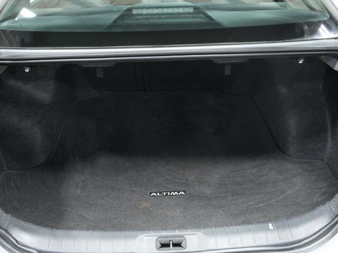 Used 2024 Nissan Altima 2.5 SV image 13