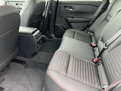 Used 2026 Nissan Rogue SV image 14