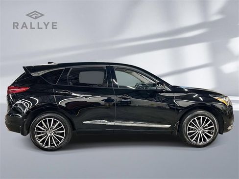 Used 2025 Acura RDX SH-AWD w/ Advance Package image 3