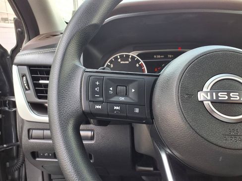 Used 2023 Nissan Rogue SV AWD/4WD image 11