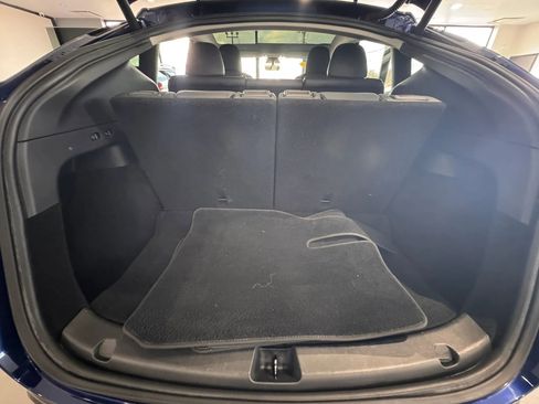 Used 2021 Tesla Model Y Long Range image 37