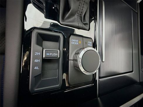 New 2025 Toyota Tundra Platinum image 28