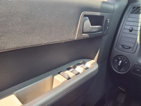 Used 2009 Ford Escape XLT FWD image 16