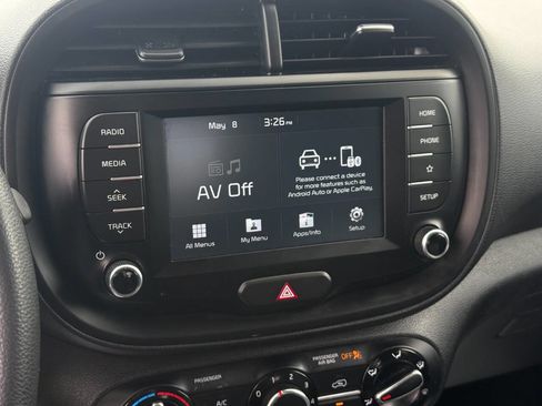 Used 2020 Kia Soul LX FWD image 19