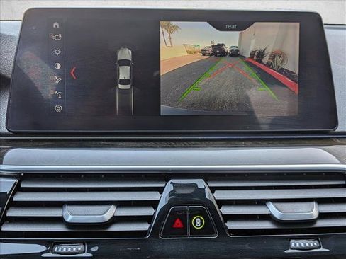 Used 2018 BMW 530e w/ Premium Package 2 RWD image 14