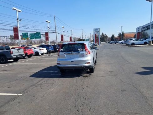 Used 2015 Honda CR-V LX image 8