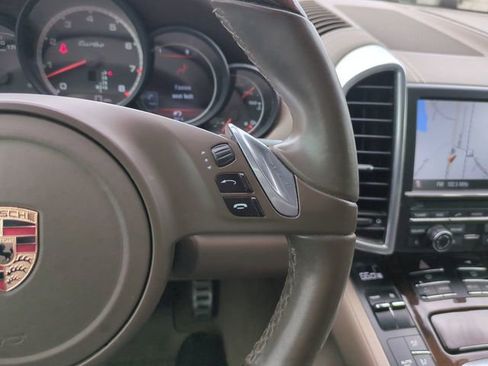 Used 2011 Porsche Cayenne Turbo AWD/4WD image 28