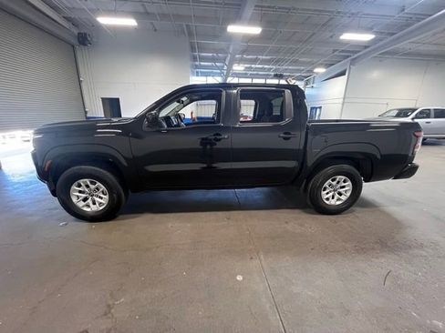 Used 2024 Nissan Frontier SV AWD/4WD image 6