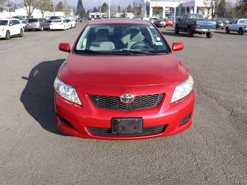 Used 2010 Toyota Corolla LE image 2
